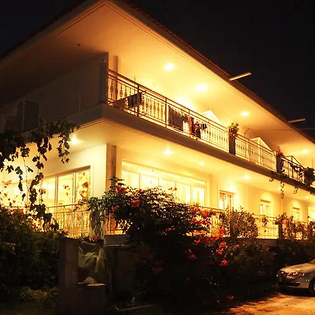 Hotel Fourkos