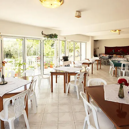 Hotel Fourkos